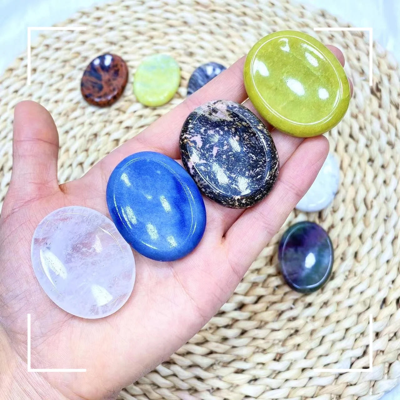 Natural Stone Face Massagers Thumb Forget Worry Stone Decompression Crystal Spiritual Healing Therapy Meditation