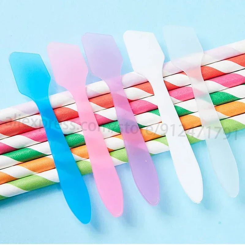 500pcs Plastic Cosmetic Spatulas Scoop Face Cream Mask Mud Mixing Spoon DIY Beauty Tools Eye Facial Makeup Applicator Spoon
