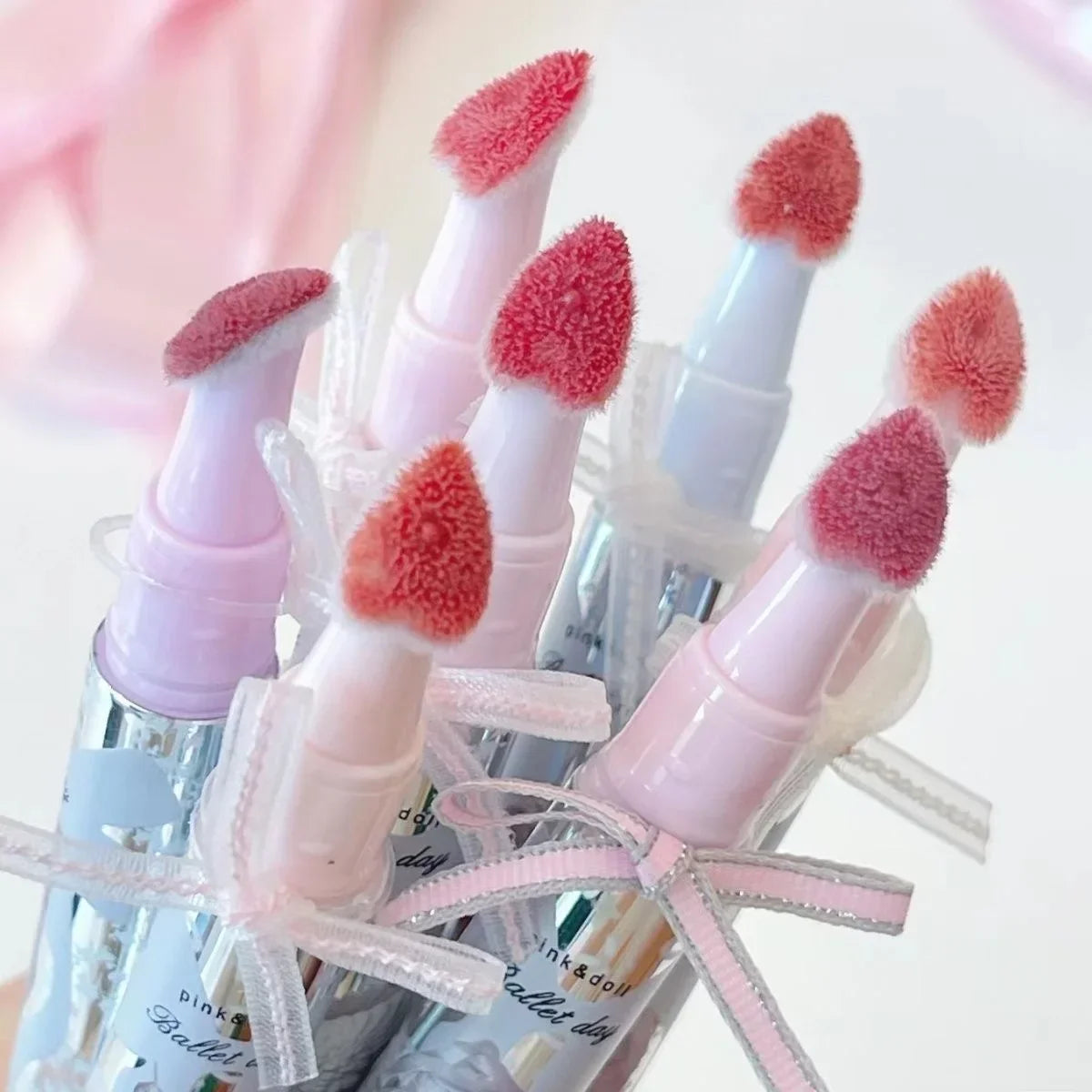 FLORTTE Little Bow Collection Film-forming Lipgloss Non-Stick Lip Glaze Liquid Lipstick Lip Plumper Natural Gloss Finish