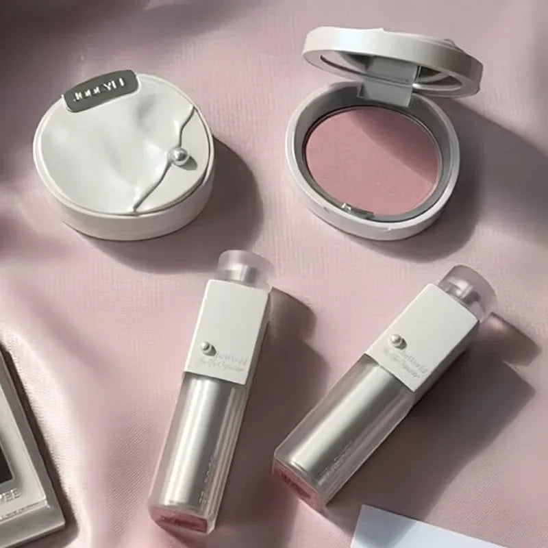 Joocyee Korean Moisturising and waterproof Lipstick Blush Powder Contour & Highlight Face for a Shimmery or Matte Finish