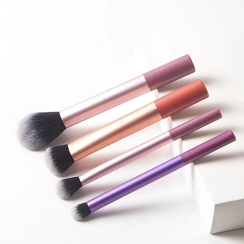 Hot-selling RT makeup brush set 1786 set of brushes portable belt beauty blender