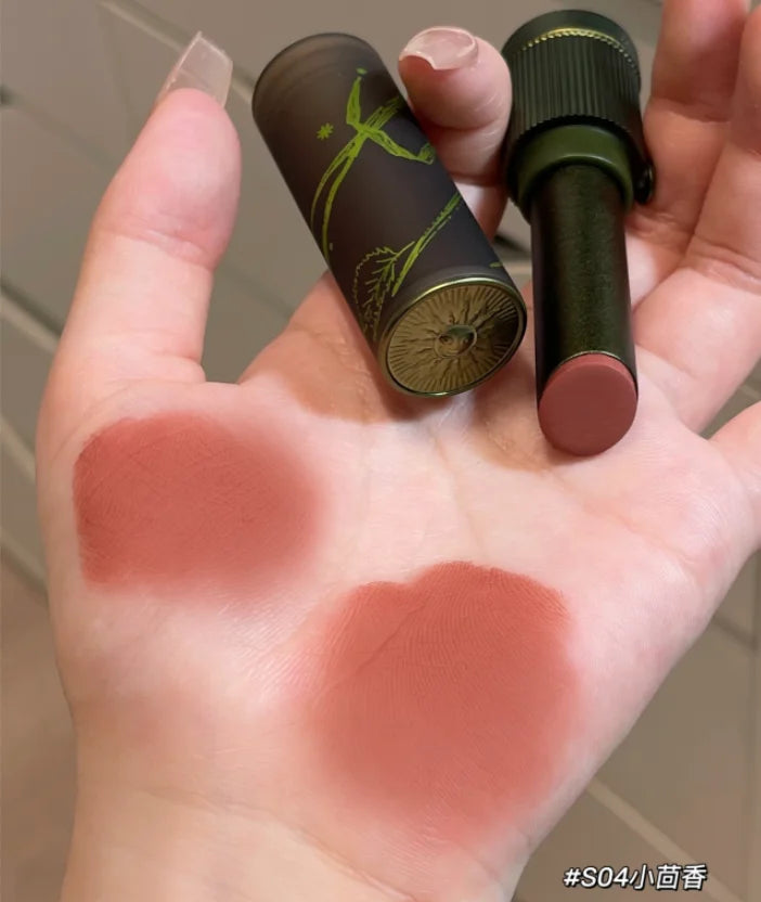 Girlcult Private Label Lipstick Custom Logo Matte Velvet Lip Balm Long Lasting Glossy Shimmer Transparent Lip Gloss