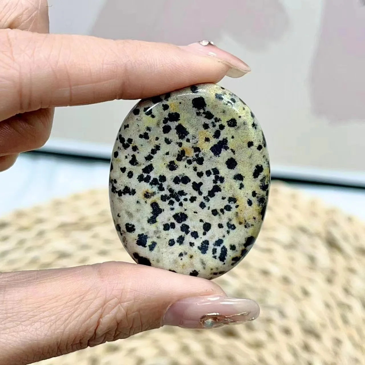 Natural Stone Face Massagers Thumb Forget Worry Stone Decompression Crystal Spiritual Healing Therapy Meditation