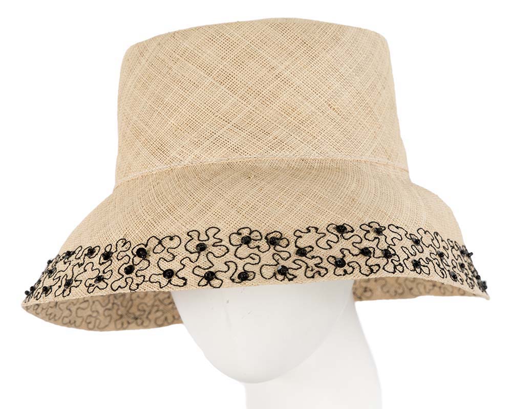 Summer sun bucket hat with black embroidery-0