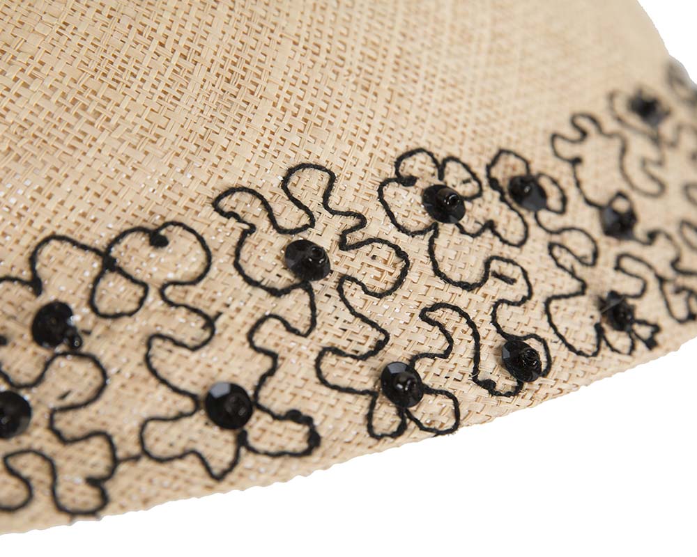 Summer sun bucket hat with black embroidery-2