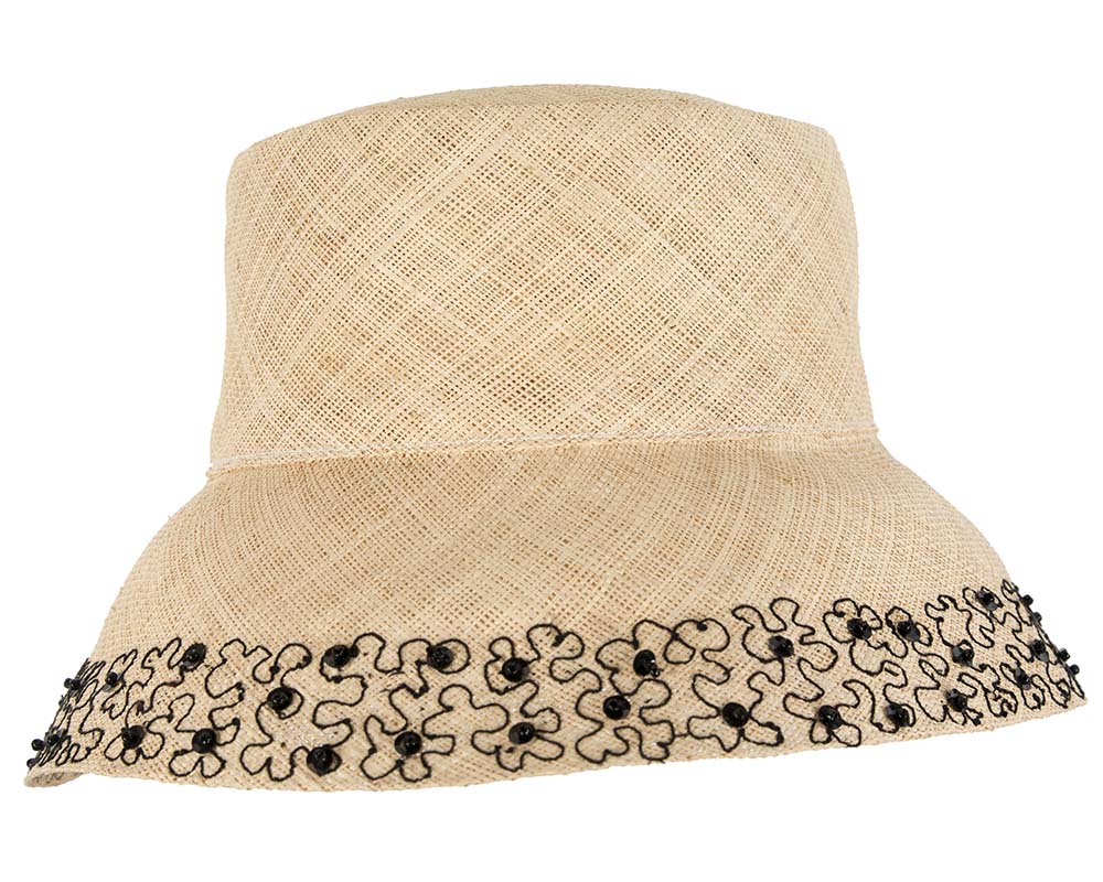 Summer sun bucket hat with black embroidery-1