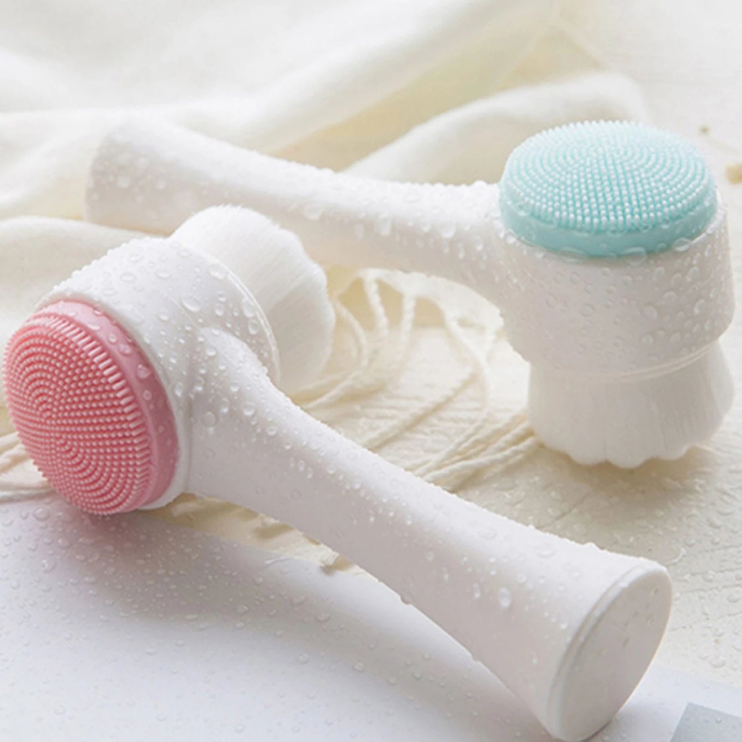 Double-sided Soft Silicone Facial Cleanser Brush for Deep Pore Cleansing and Gentle Exfoliation - 1 Piece