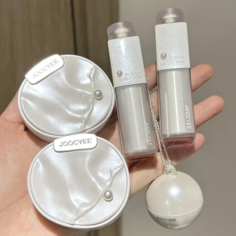 Joocyee Korean Moisturising and waterproof Lipstick Blush Powder Contour & Highlight Face for a Shimmery or Matte Finish