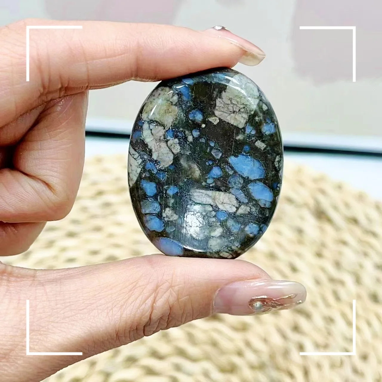 Natural Stone Face Massagers Thumb Forget Worry Stone Decompression Crystal Spiritual Healing Therapy Meditation